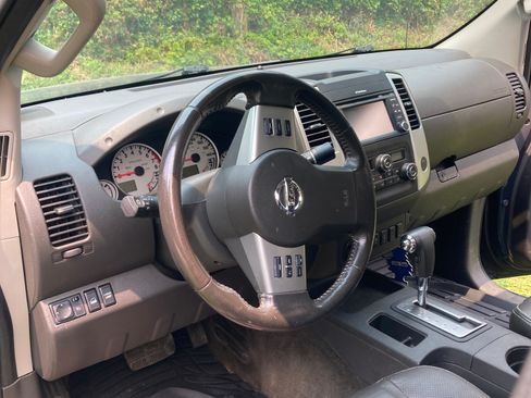 Used 2016 Nissan Frontier PRO-4X w/ Pro-4x Luxury Package AWD/4WD image 12
