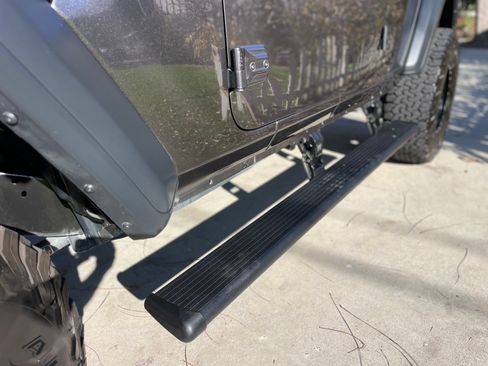 Used 2018 Jeep Wrangler Unlimited Sport S image 16