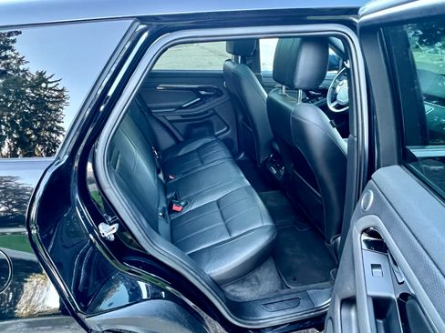 Used 2020 Land Rover Range Rover Evoque S image 9