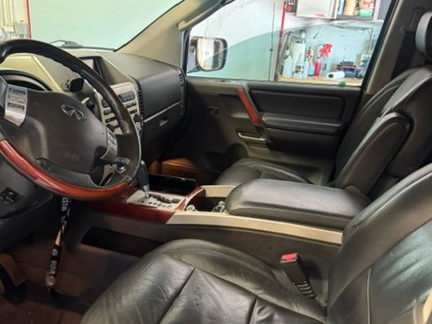 Used 2007 INFINITI QX56 2WD image 2
