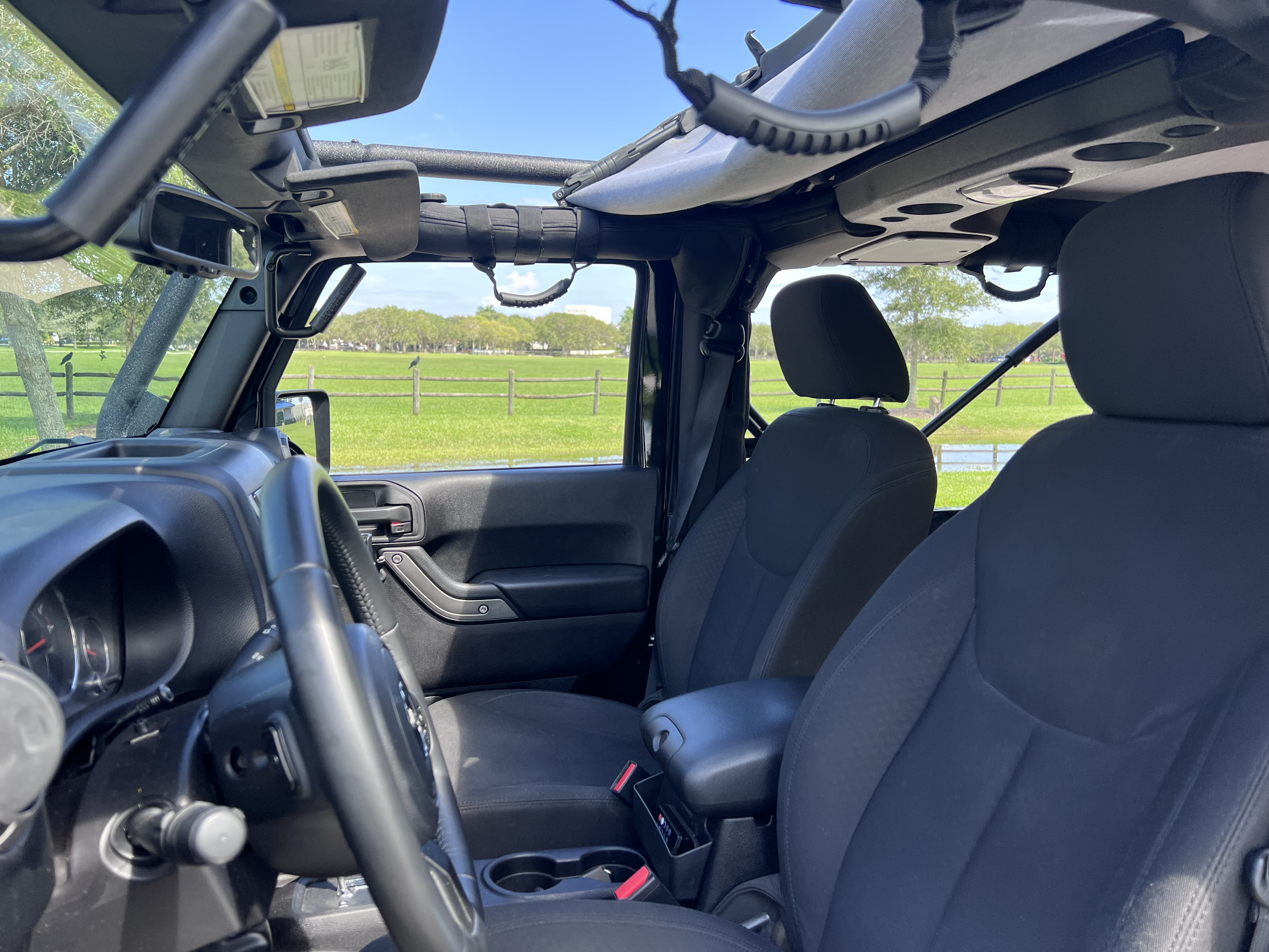 Used 2015 Jeep Wrangler Sport w/ Quick Order Package 24S AWD/4WD image 18