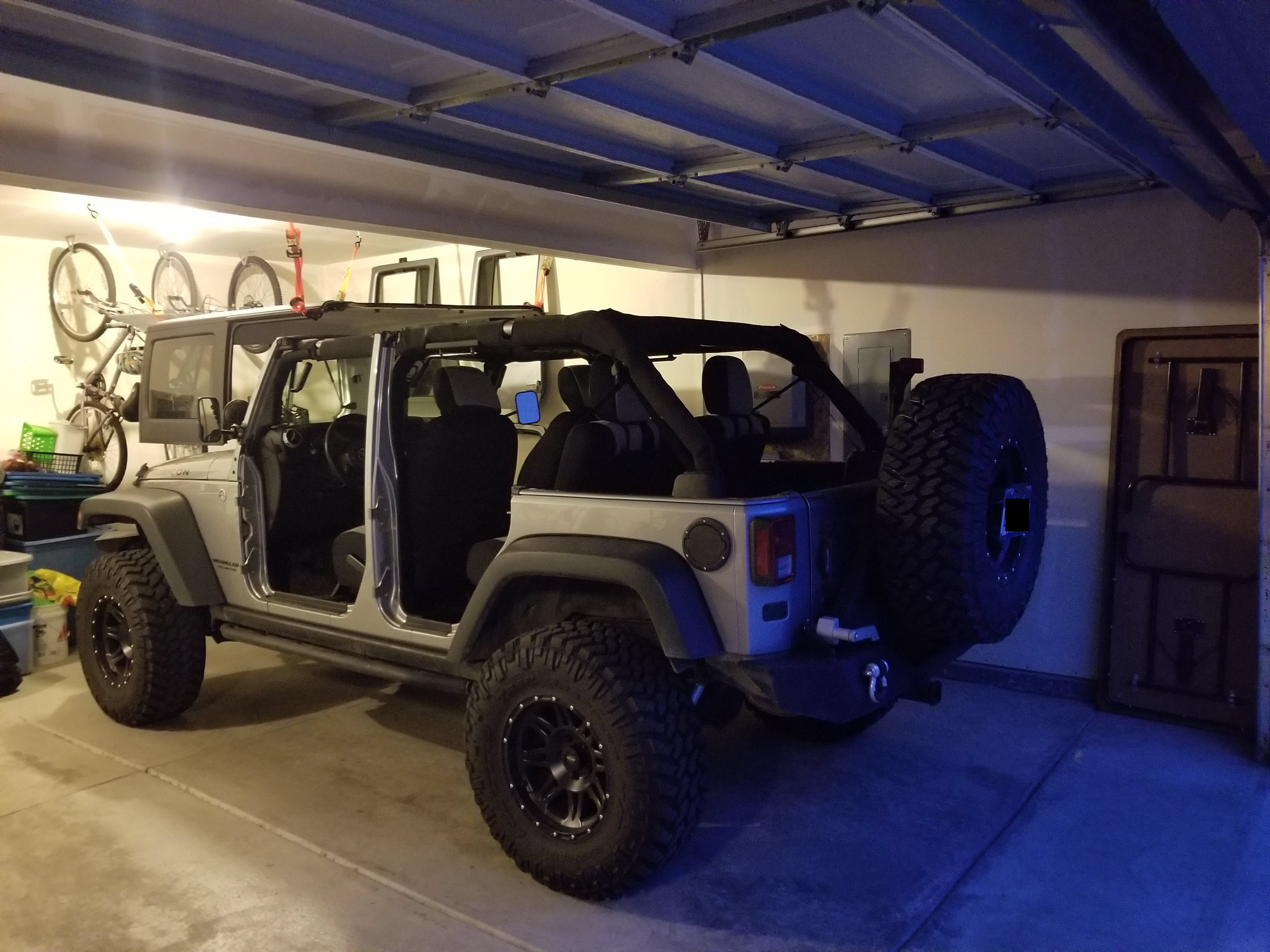Used 2015 Jeep Wrangler Unlimited Rubicon w/ Dual Top Group AWD/4WD image 4