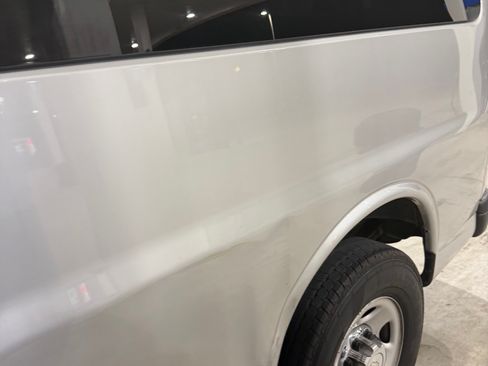 Used 2017 Chevrolet Express 3500 LT w/ LT Preferred Equipment Group image 5