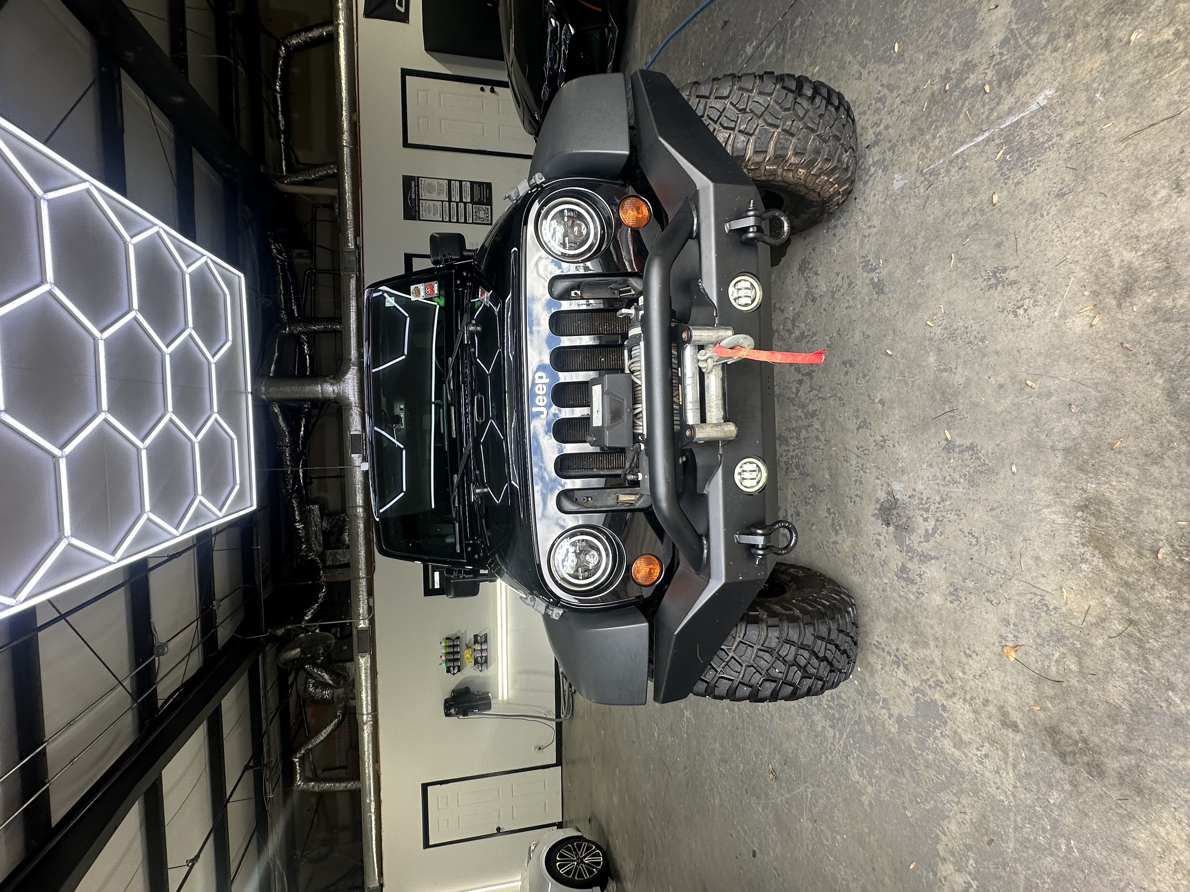 Used 2013 Jeep Wrangler Unlimited Rubicon w/ Max Tow Pkg AWD/4WD image 4