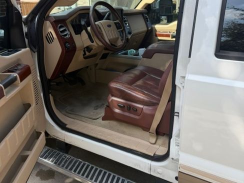 Used 2014 Ford F250 King Ranch w/ FX4 Off-Road Package AWD/4WD image 5