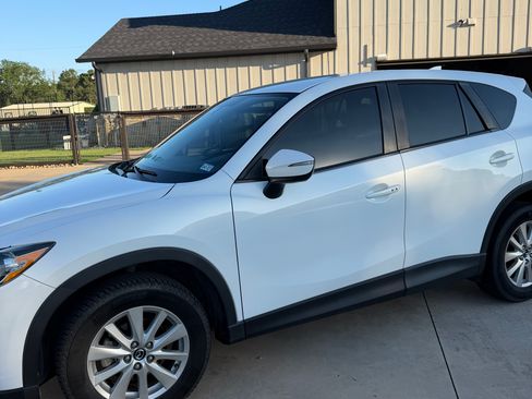 Used 2016 MAZDA CX-5 Touring FWD image 2