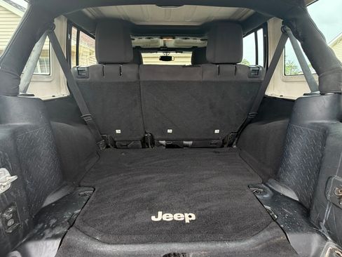 Used 2014 Jeep Wrangler Unlimited Sport AWD/4WD image 8