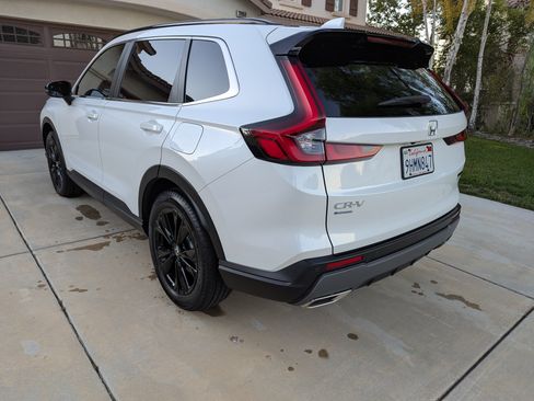 Used 2024 Honda CR-V Sport Touring image 6