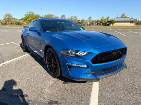 Used 2019 Ford Mustang GT Premium w/ GT Performance Package RWD image 10