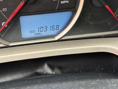 Used 2015 Toyota RAV4 LE AWD/4WD image 9