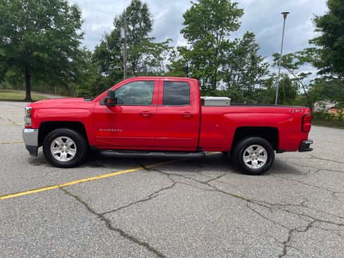 Used 2018 Chevrolet Silverado 1500 LT w/ LT Fleet Plus Package AWD/4WD image 15