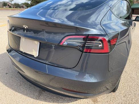 Used 2023 Tesla Model 3 Standard Range image 18