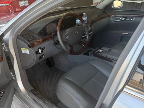 Used 2007 Mercedes-Benz S 550 image 10