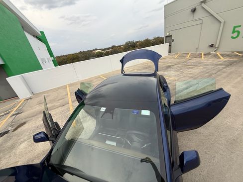 Used 2023 Tesla Model 3 Standard Range image 17