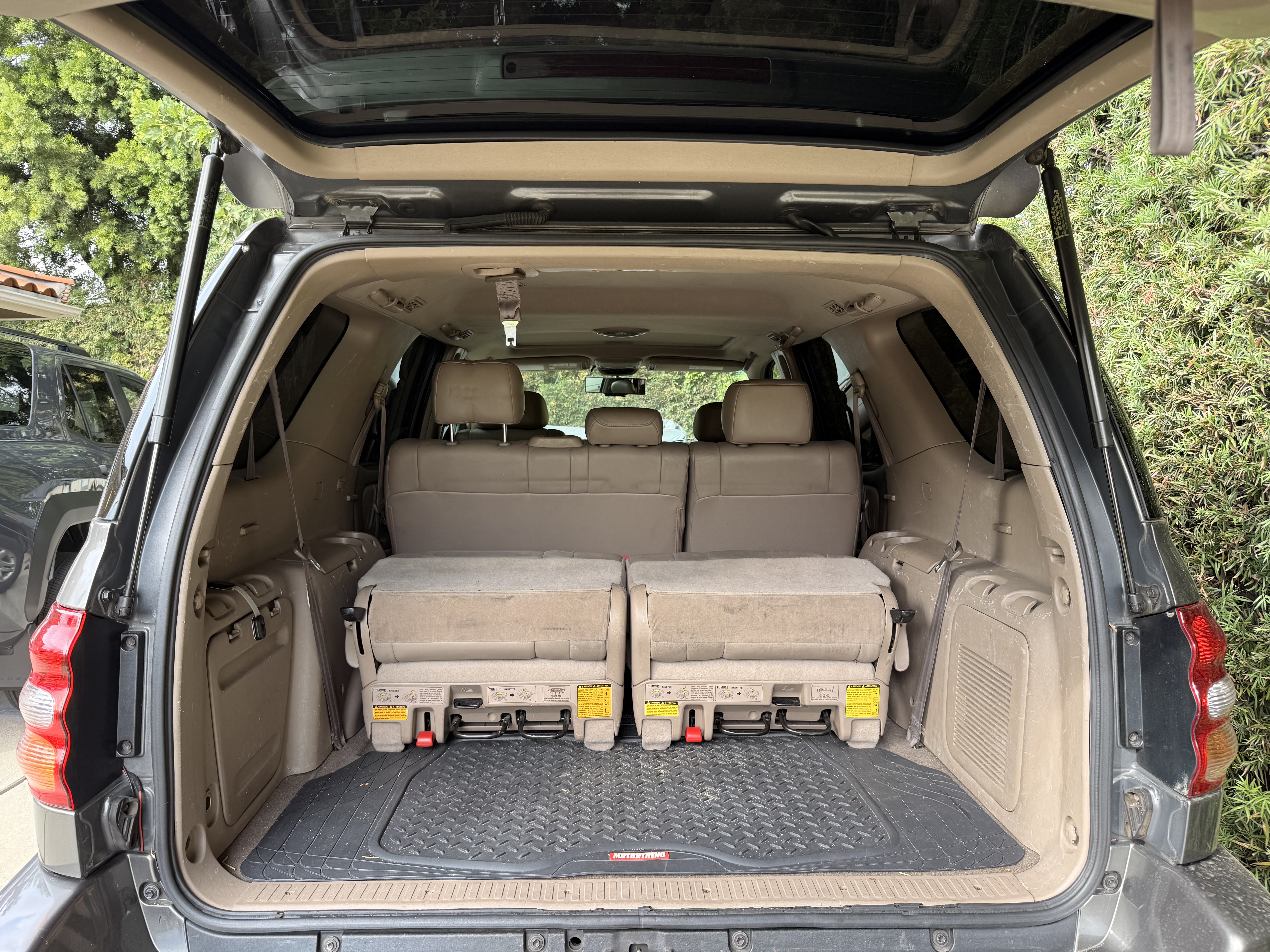 Used 2004 Toyota Sequoia Limited AWD/4WD image 9