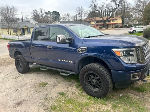 Used 2017 Nissan Titan Platinum Reserve image 24