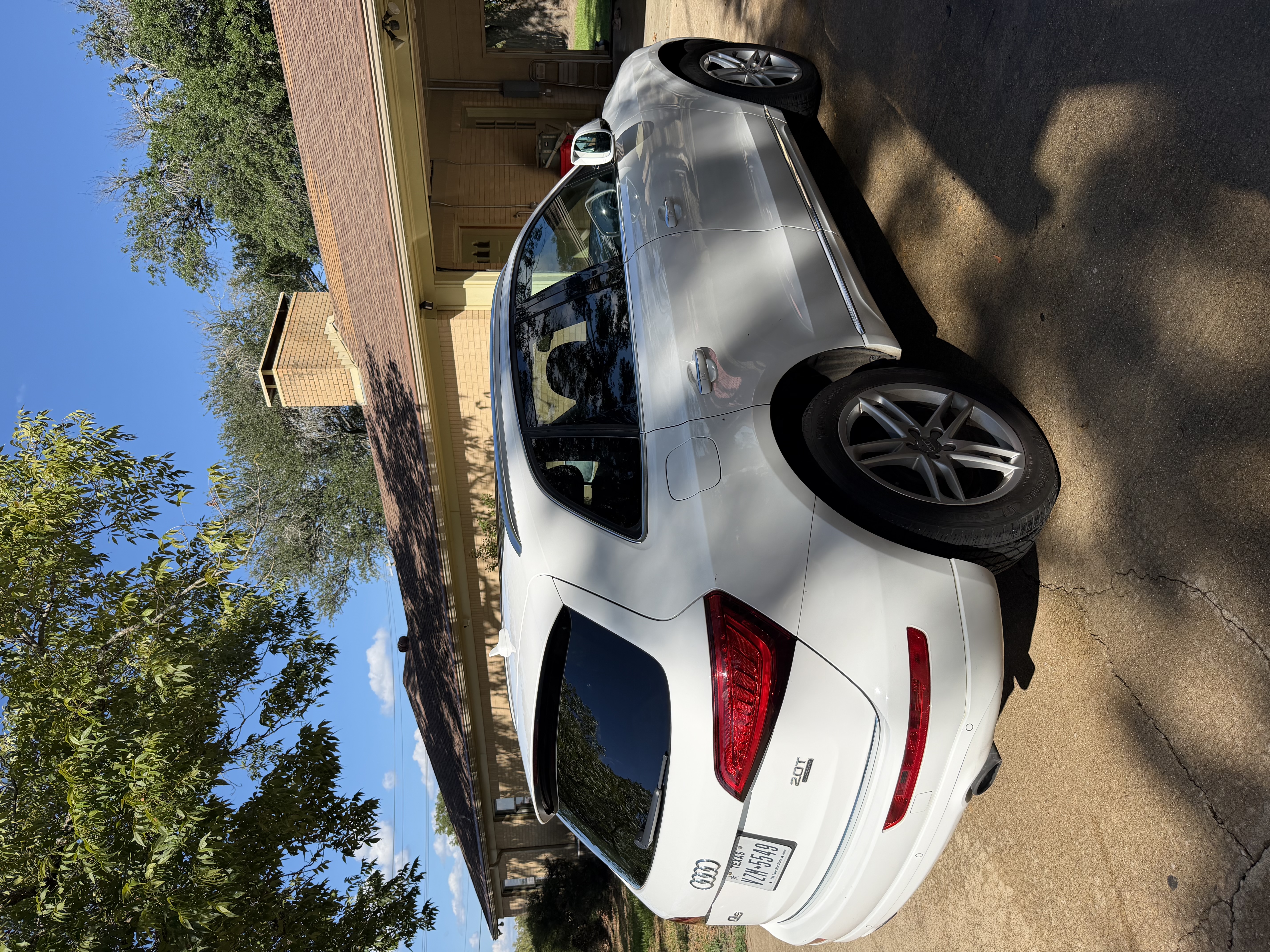 Used 2015 Audi Q5 2.0T Premium Plus w/ Technology Package AWD/4WD image 4