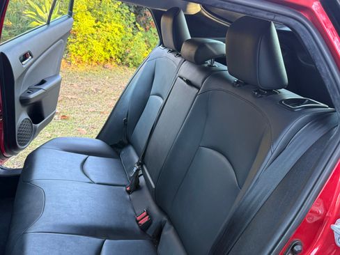 Used 2017 Toyota Prius Four w/ Carpet Mat Package image 11