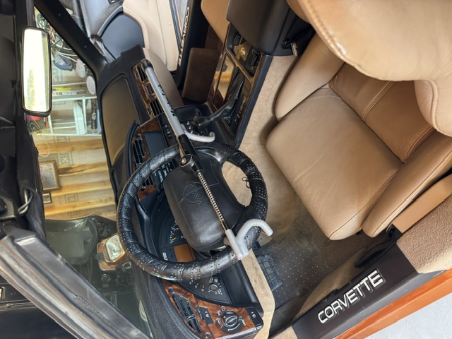 Used 1994 Chevrolet Corvette Convertible RWD image 24