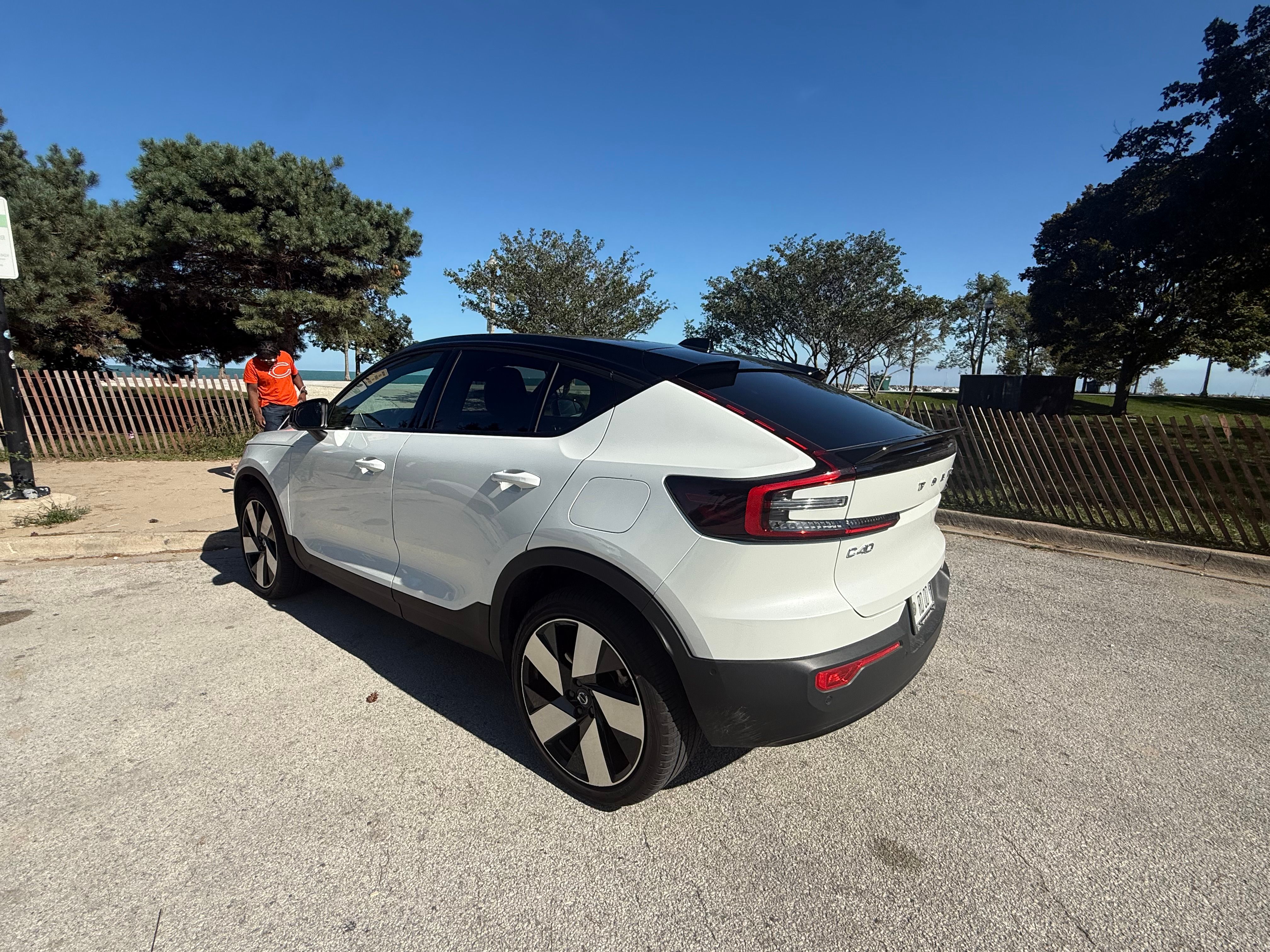 Used 2022 Volvo C40 P8 Recharge Ultimate AWD/4WD image 2