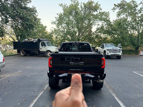 Used 2018 GMC Sierra 1500 Denali image 19