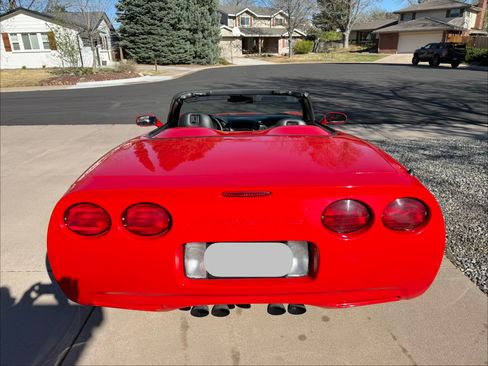 Used 1999 Chevrolet Corvette Convertible w/ Memory Pkg image 9