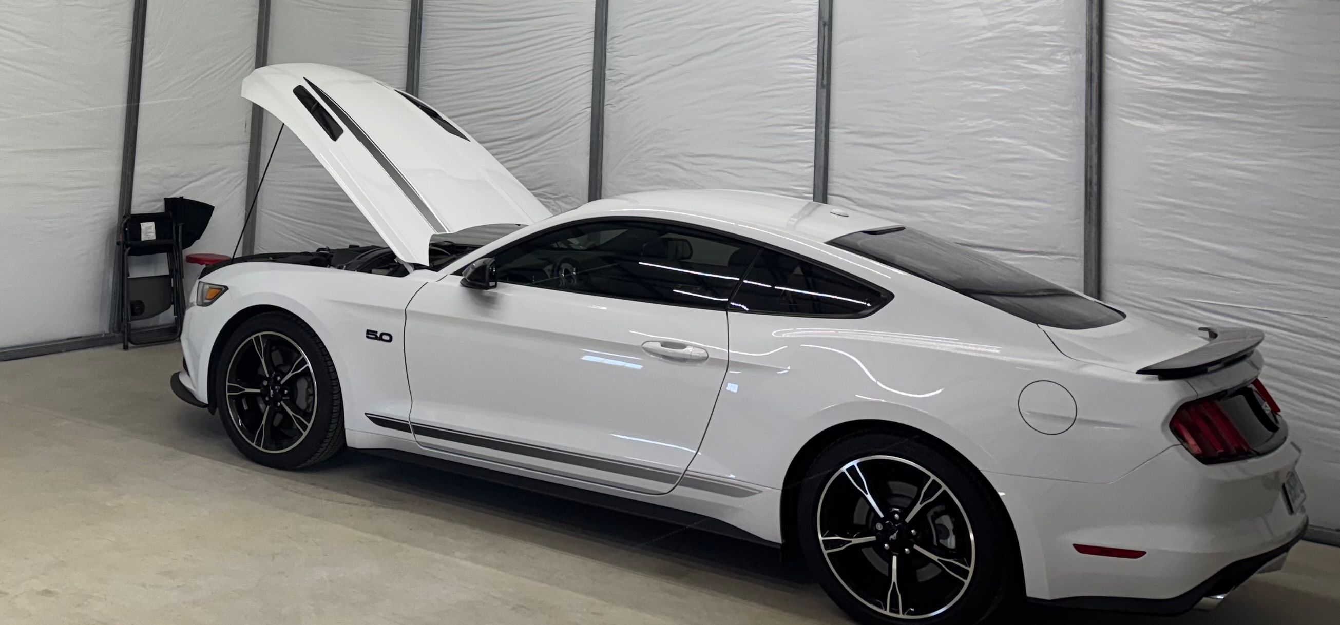 Used 2016 Ford Mustang GT Premium w/ Equipment Group 401A RWD image 15
