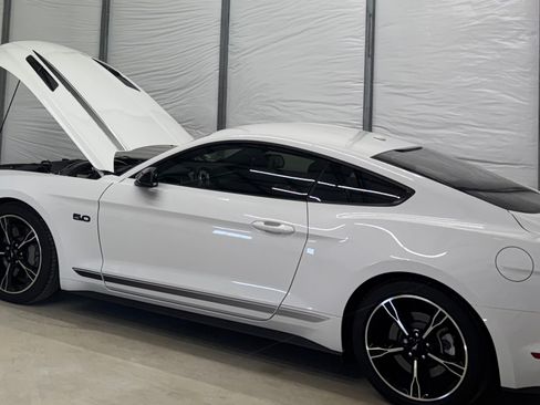 Used 2016 Ford Mustang GT Premium image 15