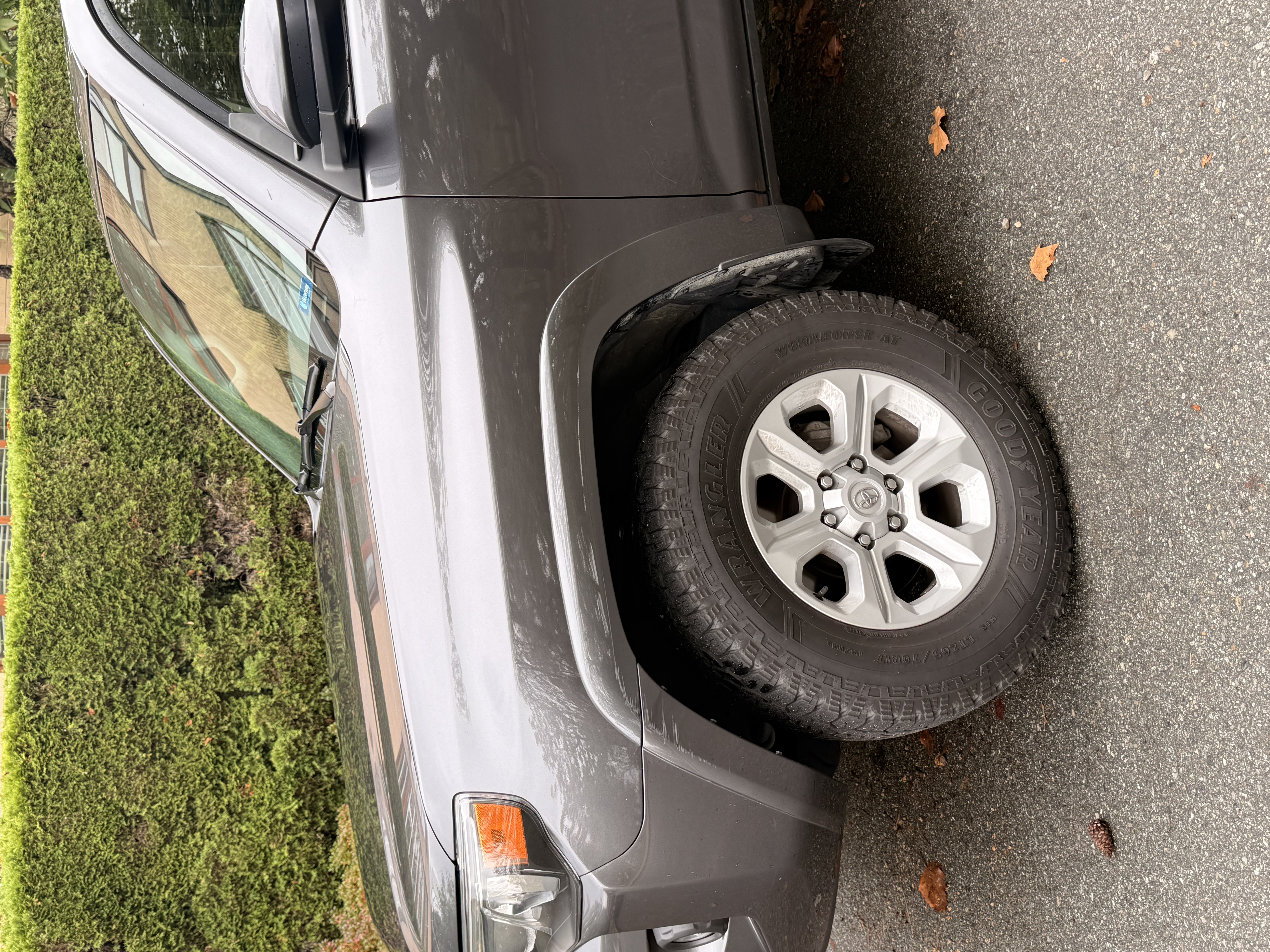 Used 2023 Toyota 4Runner SR5 AWD/4WD image 8