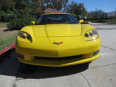 Used 2009 Chevrolet Corvette Coupe w/ Preferred Equipment Group RWD image 10