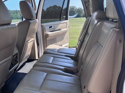 Used 2017 Ford Expedition EL Limited w/ Equipment Group 301A RWD image 17
