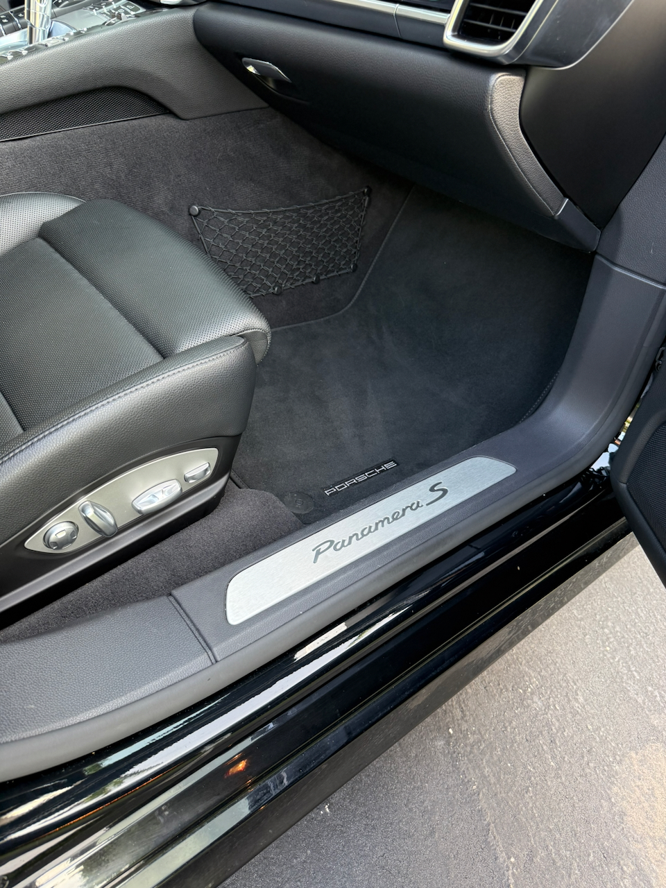 Used 2015 Porsche Panamera S RWD image 18