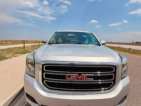 Used 2019 GMC Yukon XL SLT AWD/4WD image 8