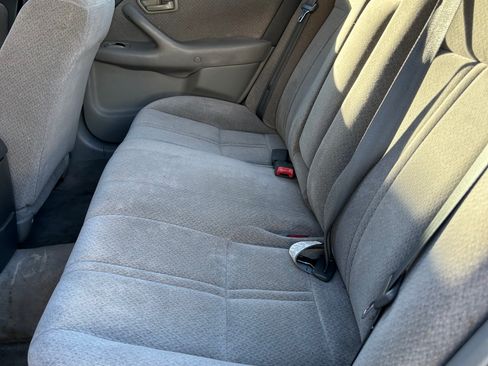 Used 2000 Toyota Camry LE image 5