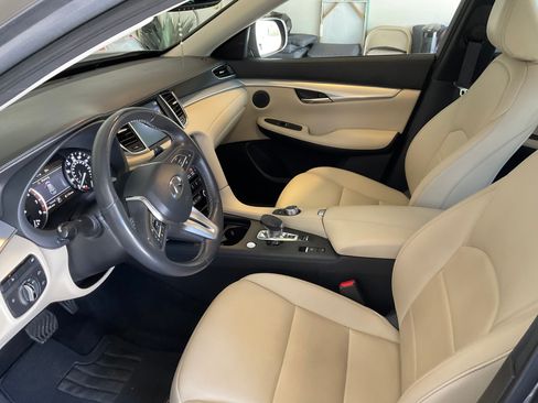 Used 2020 INFINITI QX50 Luxe image 6