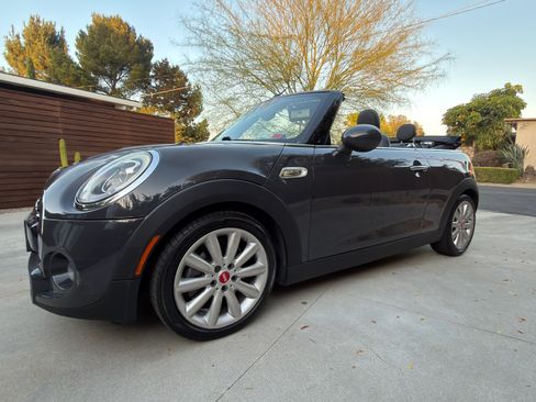 Used 2017 MINI Cooper S FWD image 8
