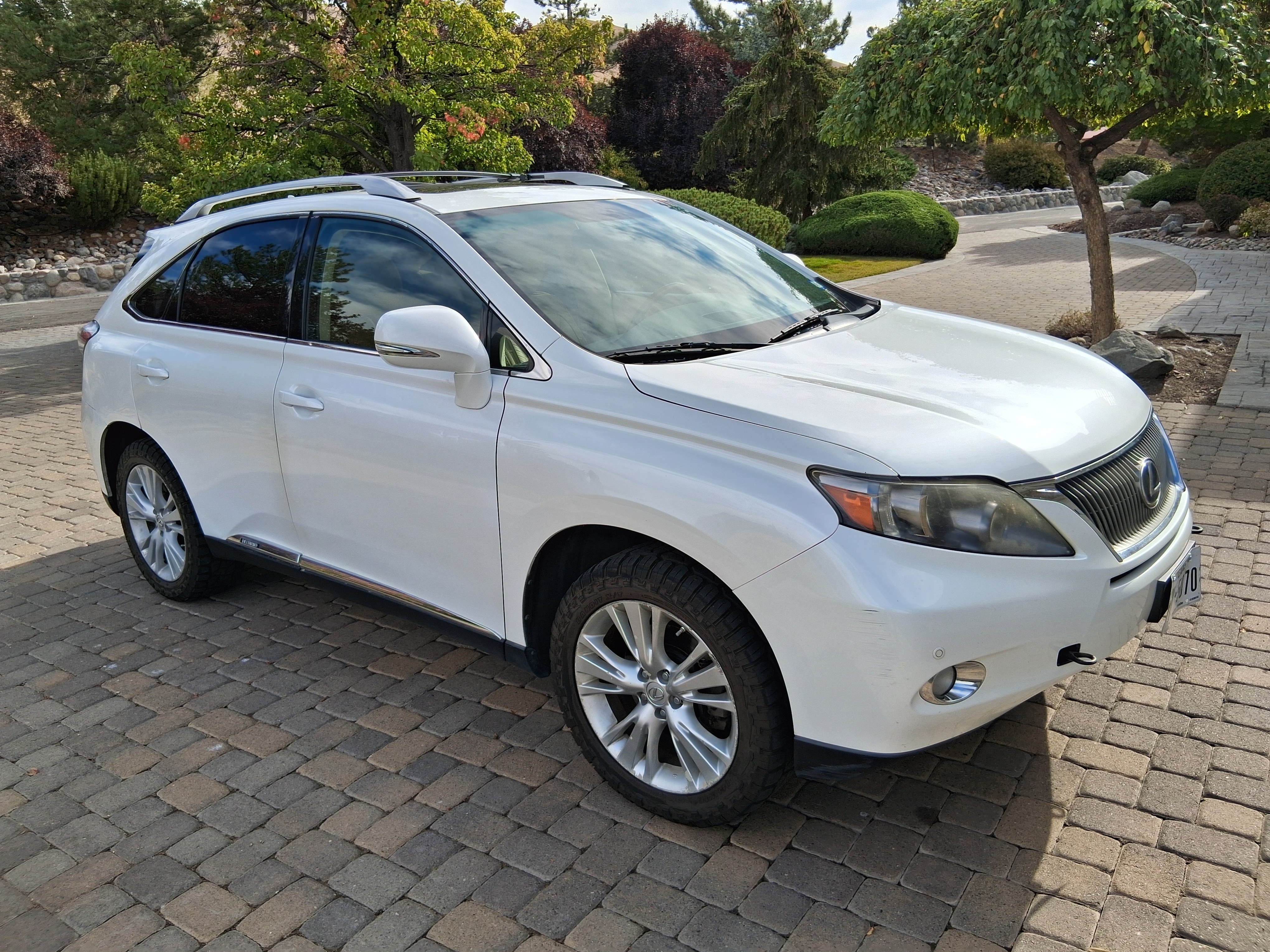 Used 2012 Lexus RX 450h FWD w/ Premium Pkg image 4