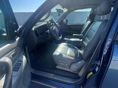 Used 2003 Toyota Sequoia SR5 image 9