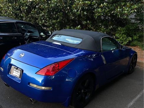Used 2007 Nissan 350Z Touring RWD image 7