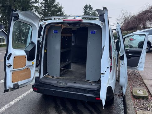 Used 2020 Ford Transit Connect XLT image 10