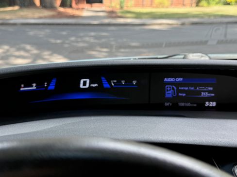 Used 2013 Honda Civic Hybrid Sedan image 19