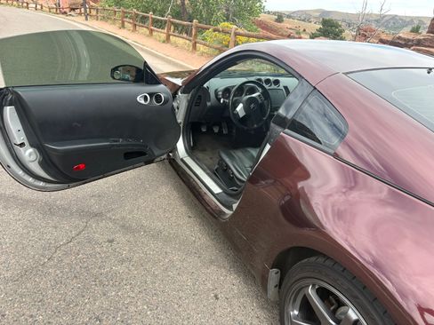Used 2004 Nissan 350Z Touring w/ Cargo Convenience Pkg RWD image 9