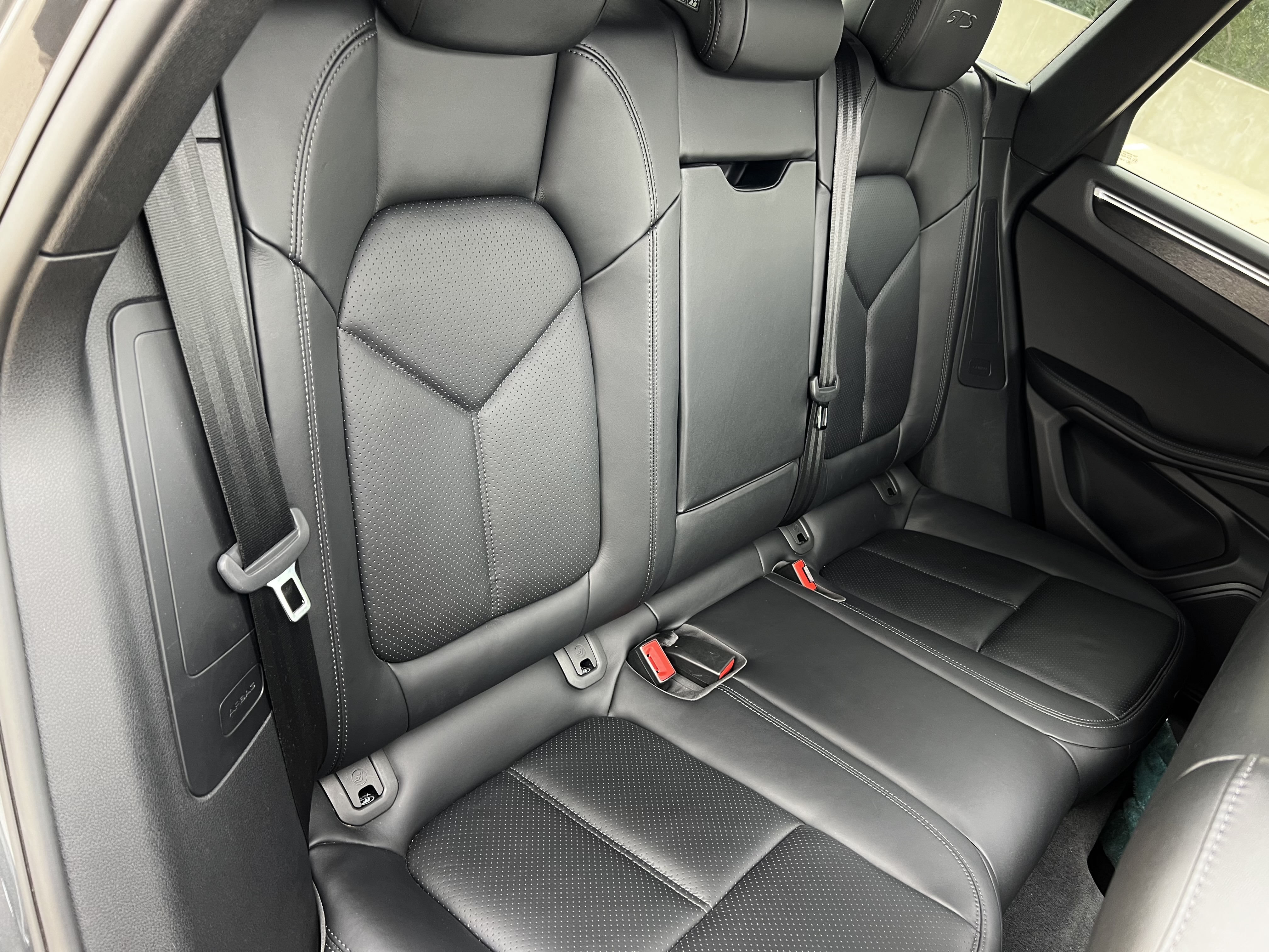 Used 2018 Porsche Macan GTS AWD/4WD image 25