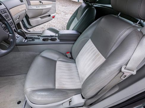 Used 2004 Ford Thunderbird Pacific Coast image 10