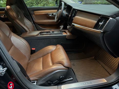 Used 2019 Volvo V90 T5 Inscription w/ Protection Package Premier image 2