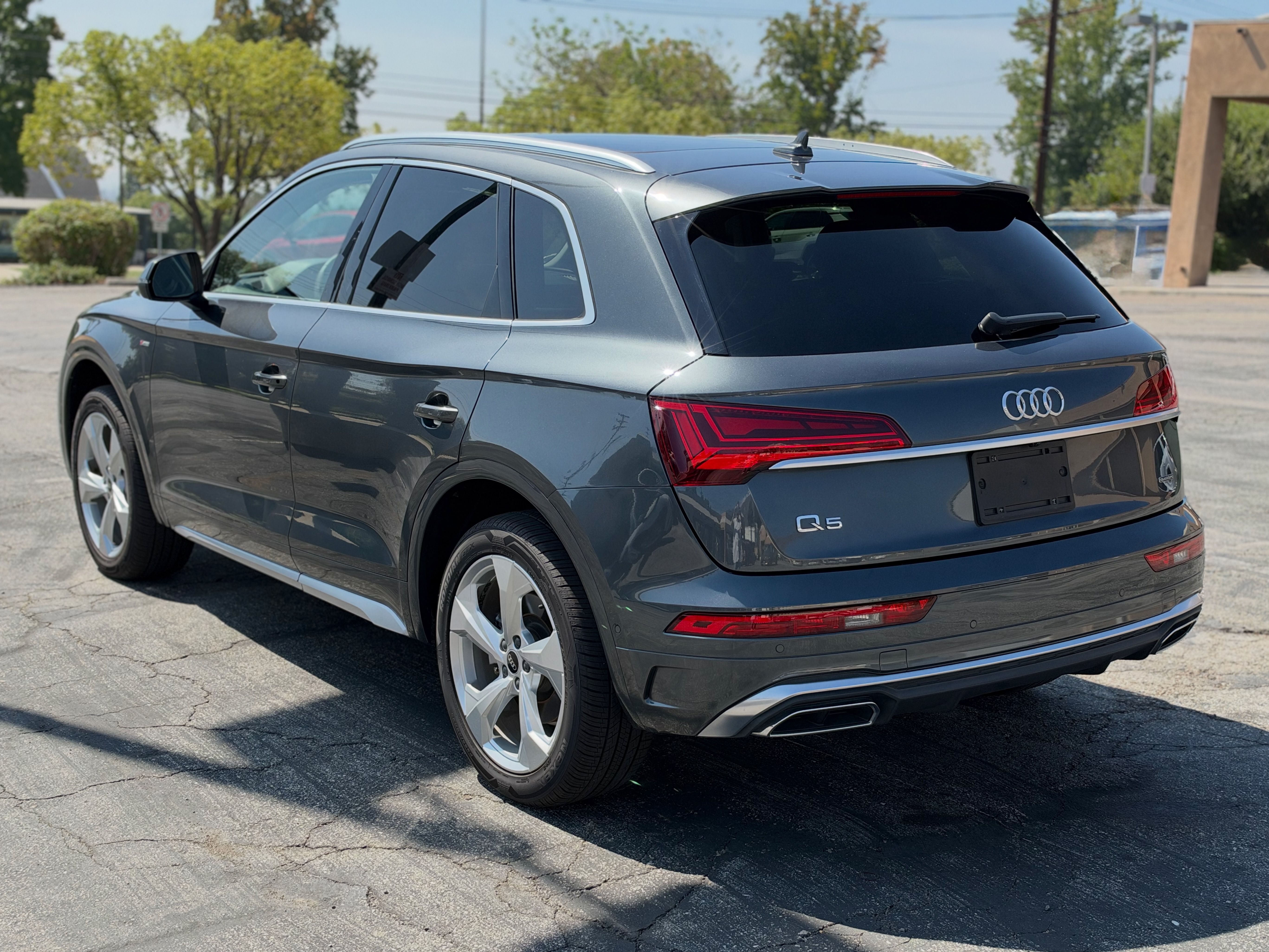 Used 2023 Audi Q5 2.0T Prestige w/ Prestige Package AWD/4WD image 5