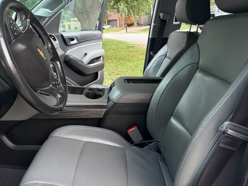Used 2017 Chevrolet Tahoe LT w/ Luxury Package AWD/4WD image 14