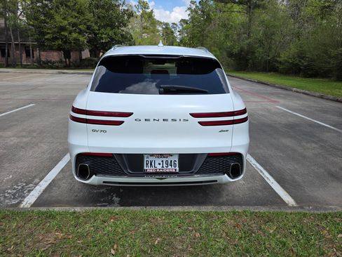 Used 2022 Genesis GV70 2.5T w/ Advanced Package image 5