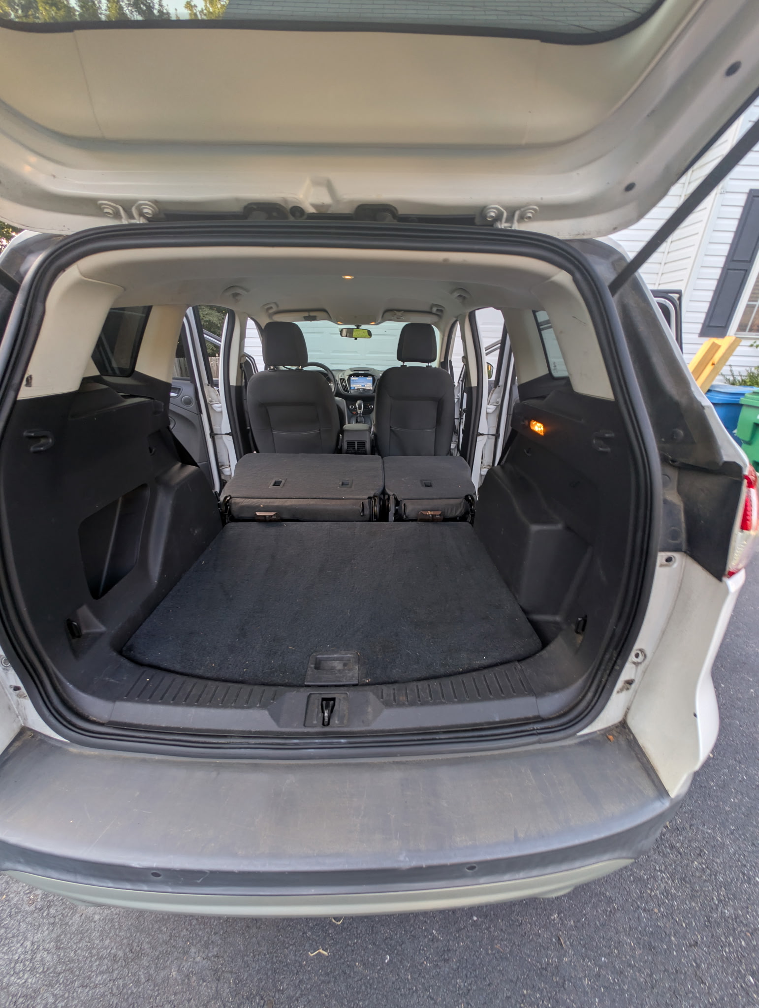 Used 2016 Ford Escape SE w/ Equipment Group 201A FWD image 6