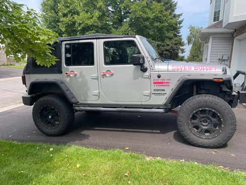 Used 2012 Jeep Wrangler Unlimited Sport AWD/4WD image 5